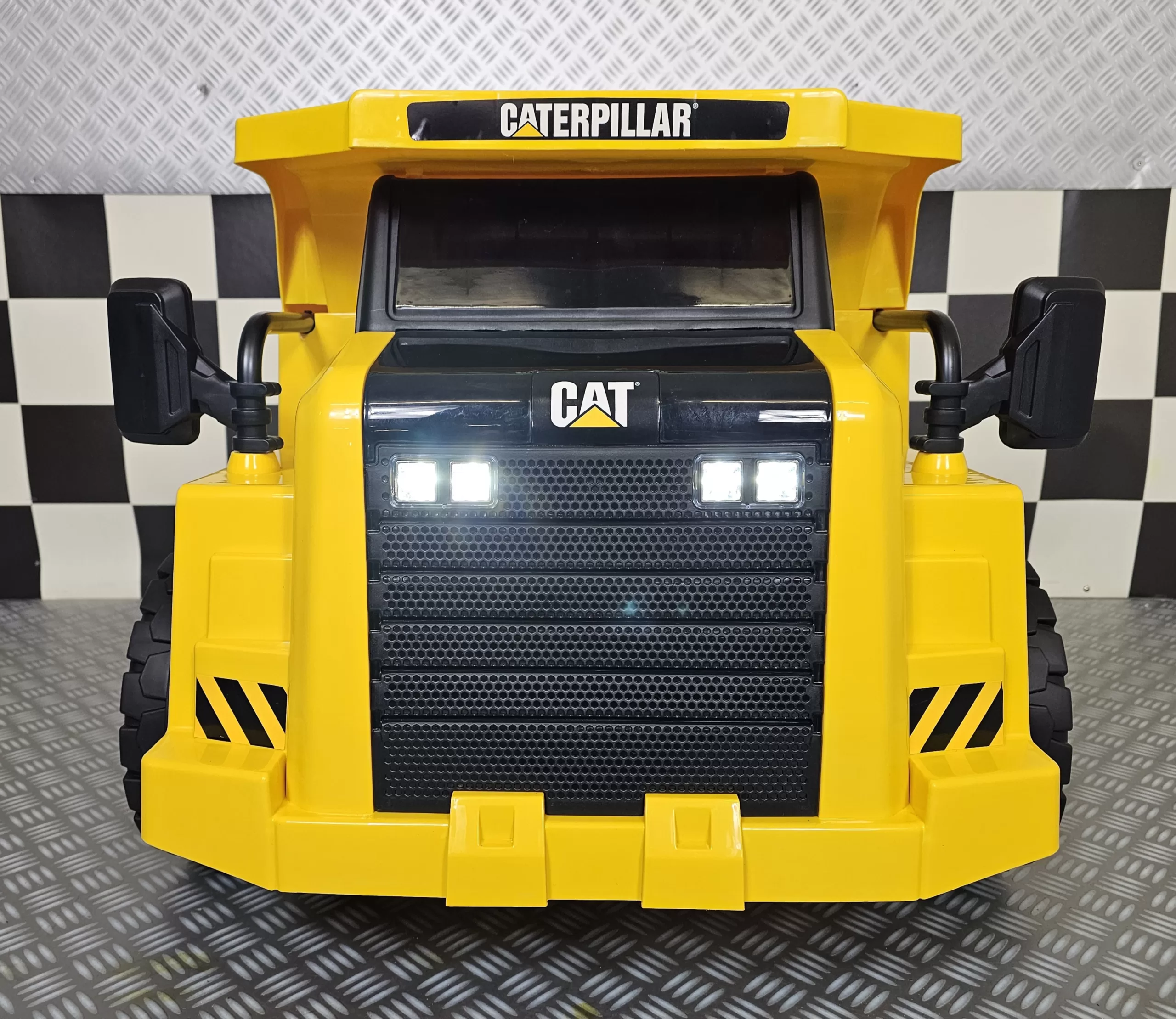 Caterpillar Kinder Dump Truck 12 Volt