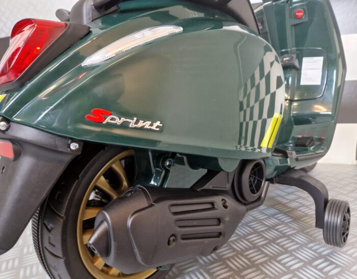 Elektrische kinderscooter Vespa Sprint Racing