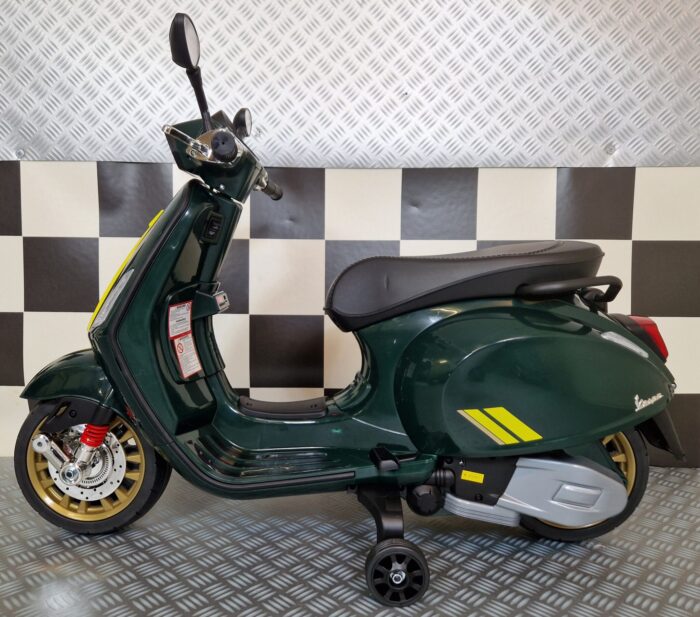 Kinder Vespa scooter