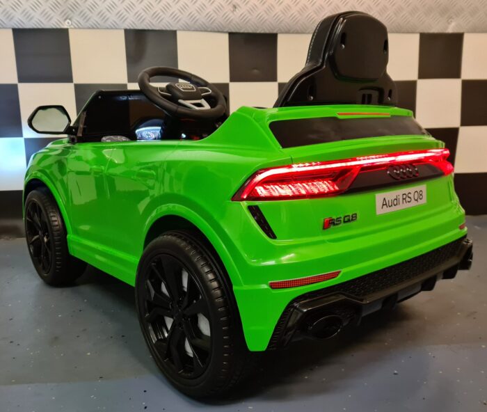 Kinderauto Audi Q8