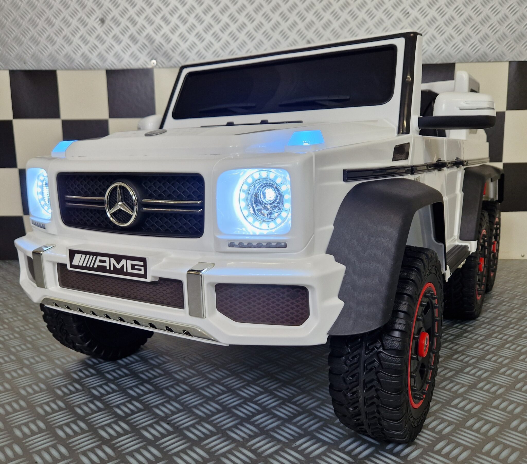 Kinderauto Mercedes G63 6x6 AMG