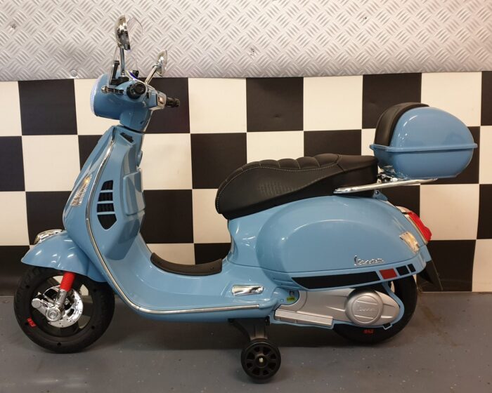 Vespa elektrische accu scooter voor kinderen