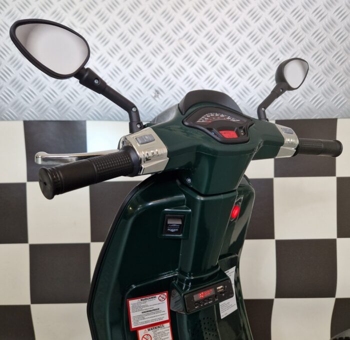 Vespa elektrische kinderscooter