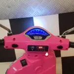 Vespa kinder accu scooter roze