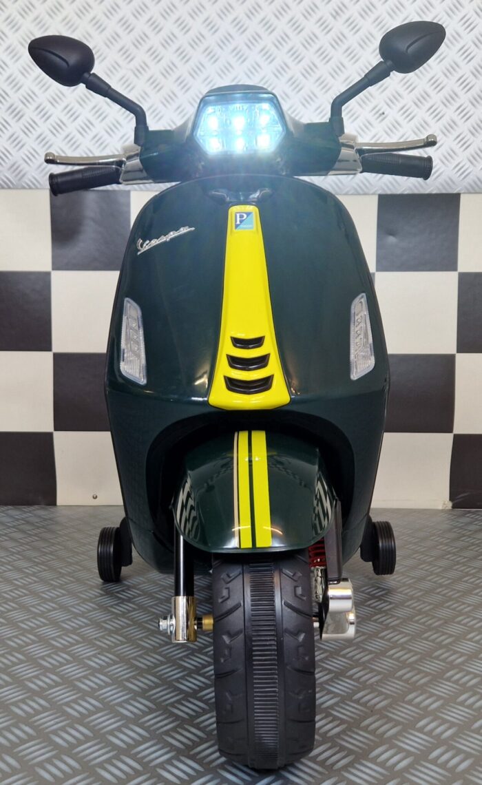 Vespa sprint accu kinderscooter