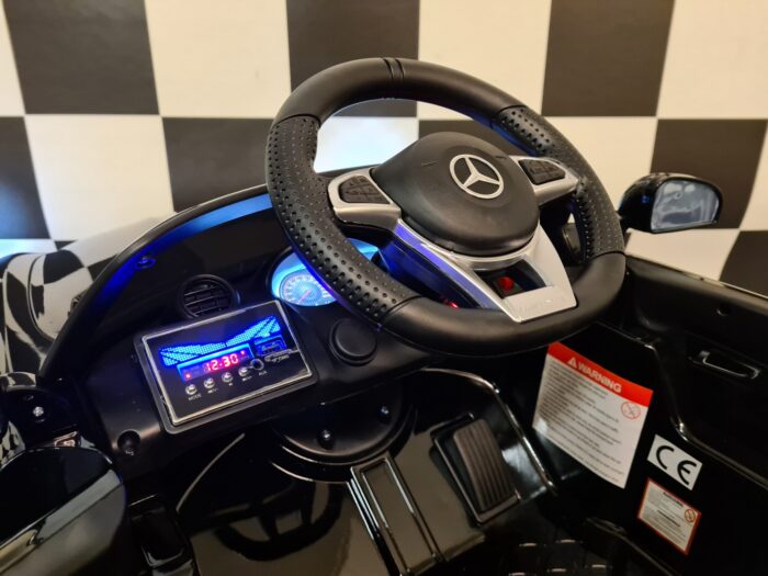 accu auto kind mercedes gtr