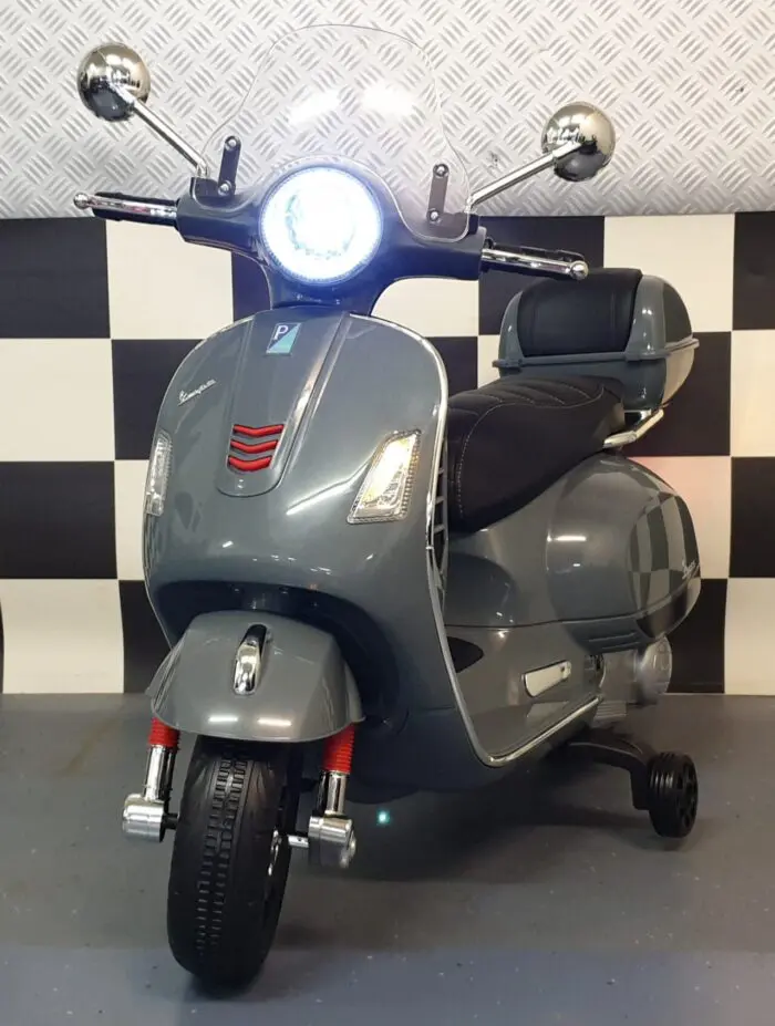 kinder accu scooter Vespa