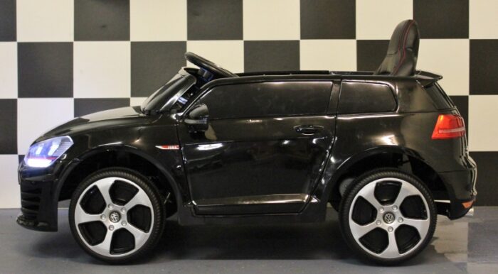 Speelgoedauto VW Golf GTI metallic zwart 12v