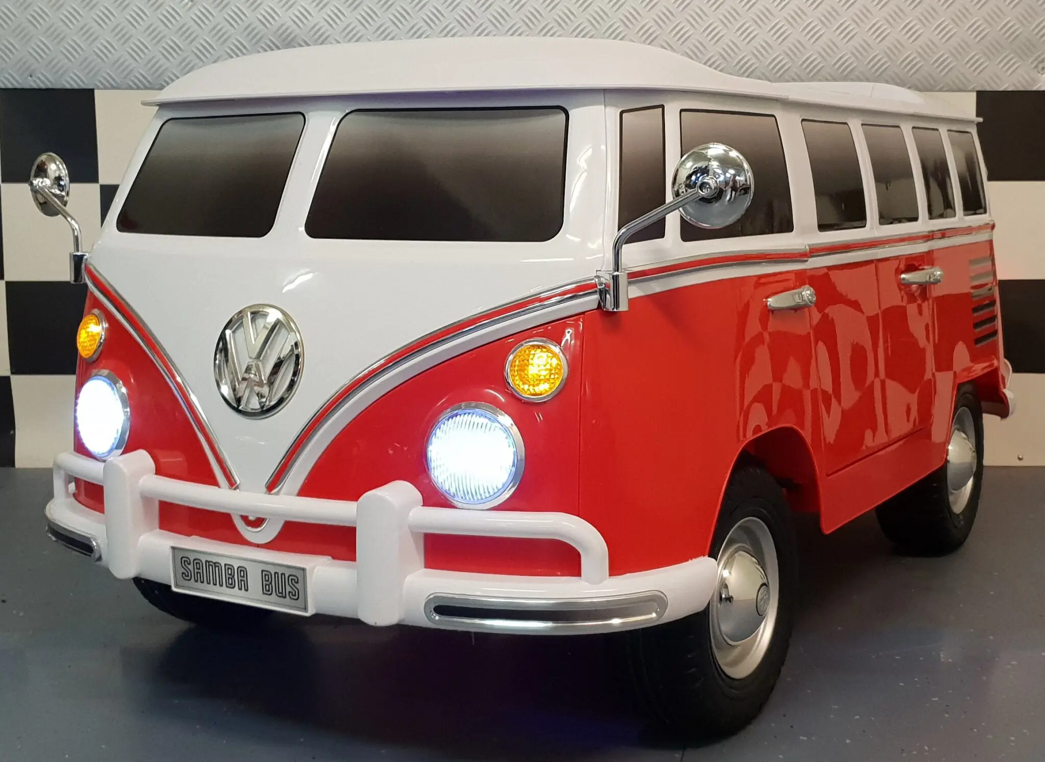 Volkswagen kinderbus T1 rood 12 volt 2.4G afstandbediening Cars4Kids