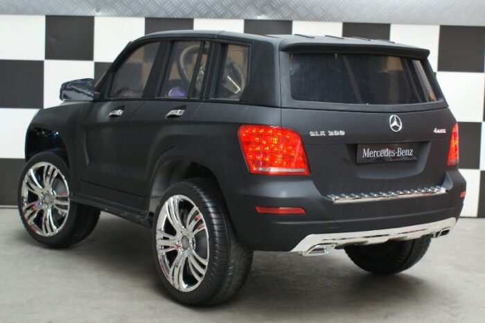 12 volt accu auto Mercedes GLK mat zwart rc