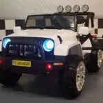 Powerjeep wit 2x12V accu 2.4G RC 4wd