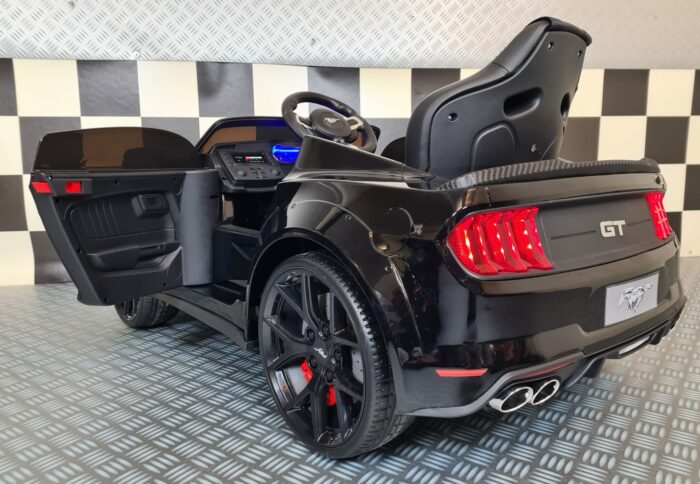 speelgoedauto Ford Mustang zwart