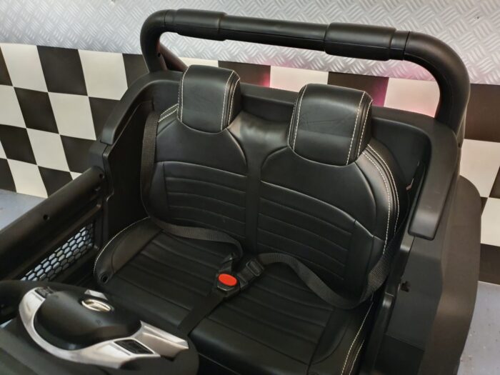 zitting 2 persoons kinderauto