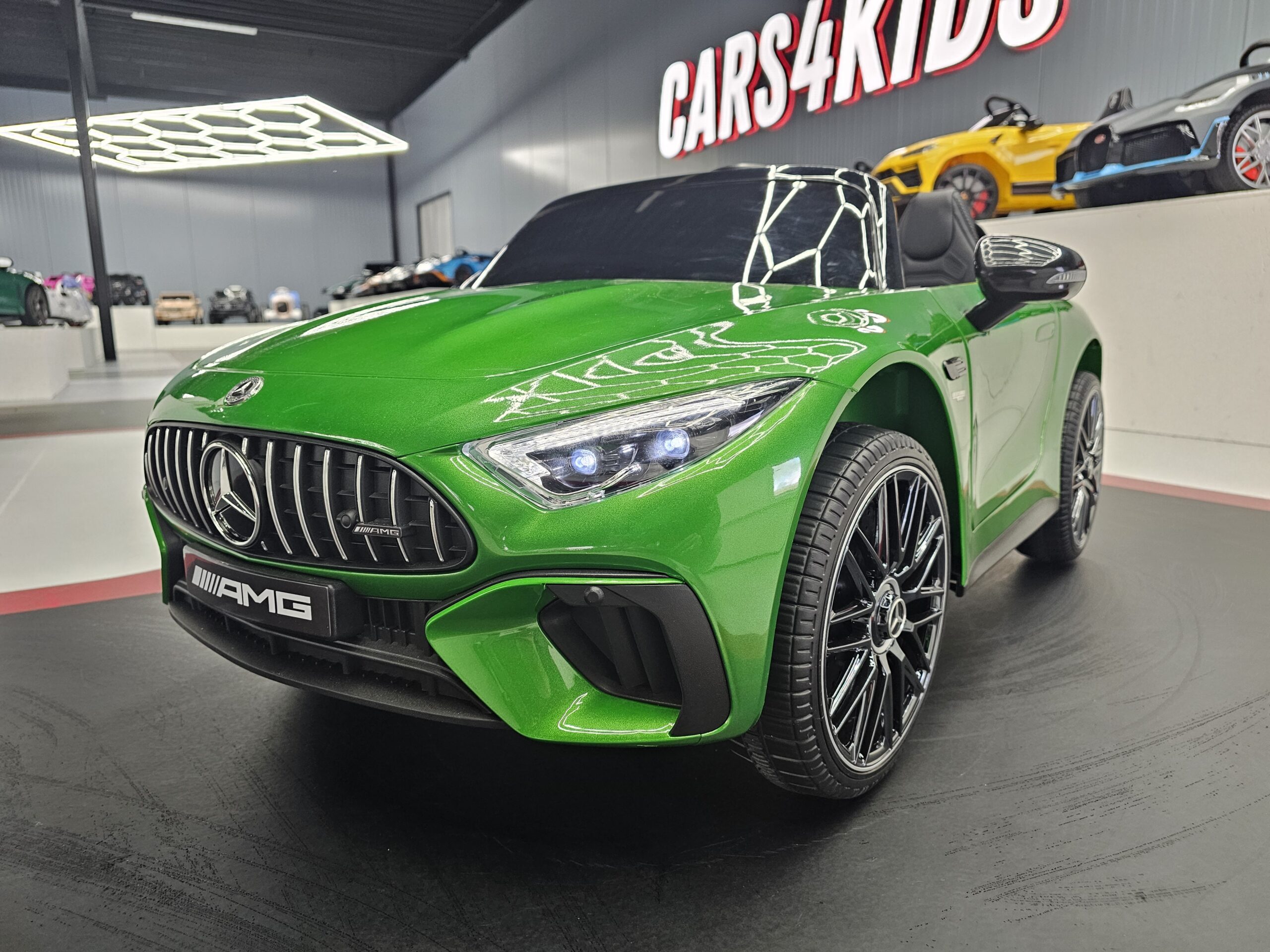 Kinderauto Mercedes SL63 metallic groen