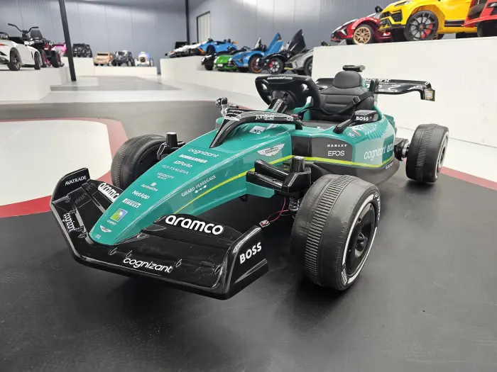 Aston Martin Formule 1 kinderauto 24 volt